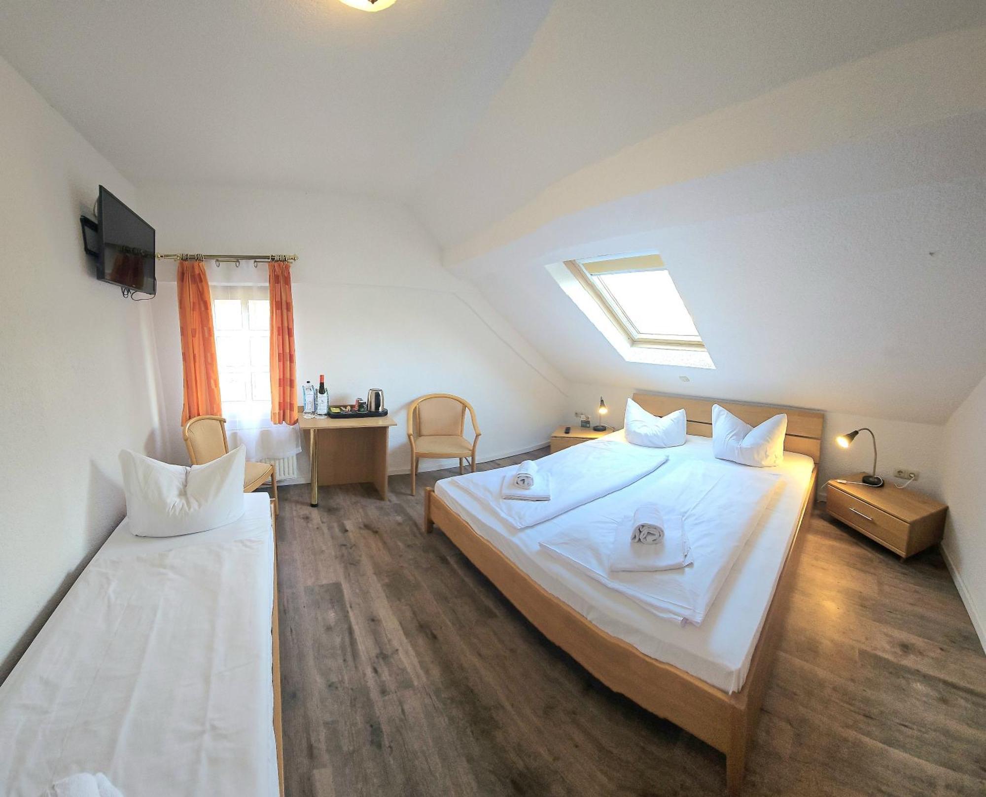 Weinhotel Des Riesling Zum Gruenen Kranz Ruedesheim am Rhein Room photo